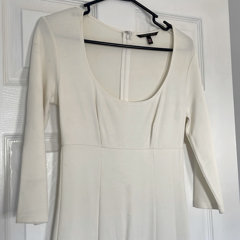 Victorias Secret size 2 - Cream form fitting midi length dress.